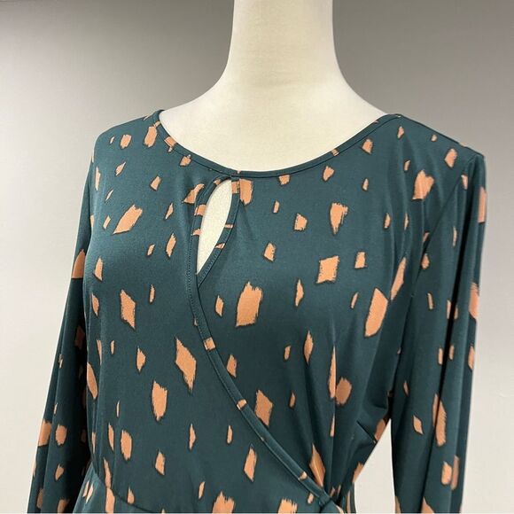 Kaileigh Green and Tan Long Sleeve fake wrap Dress size large - Picture 2 of 13